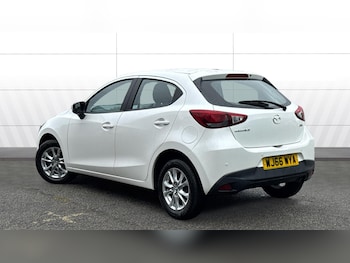 Used Mazda Mazda2 2016 for sale - 76131127: Photo 2