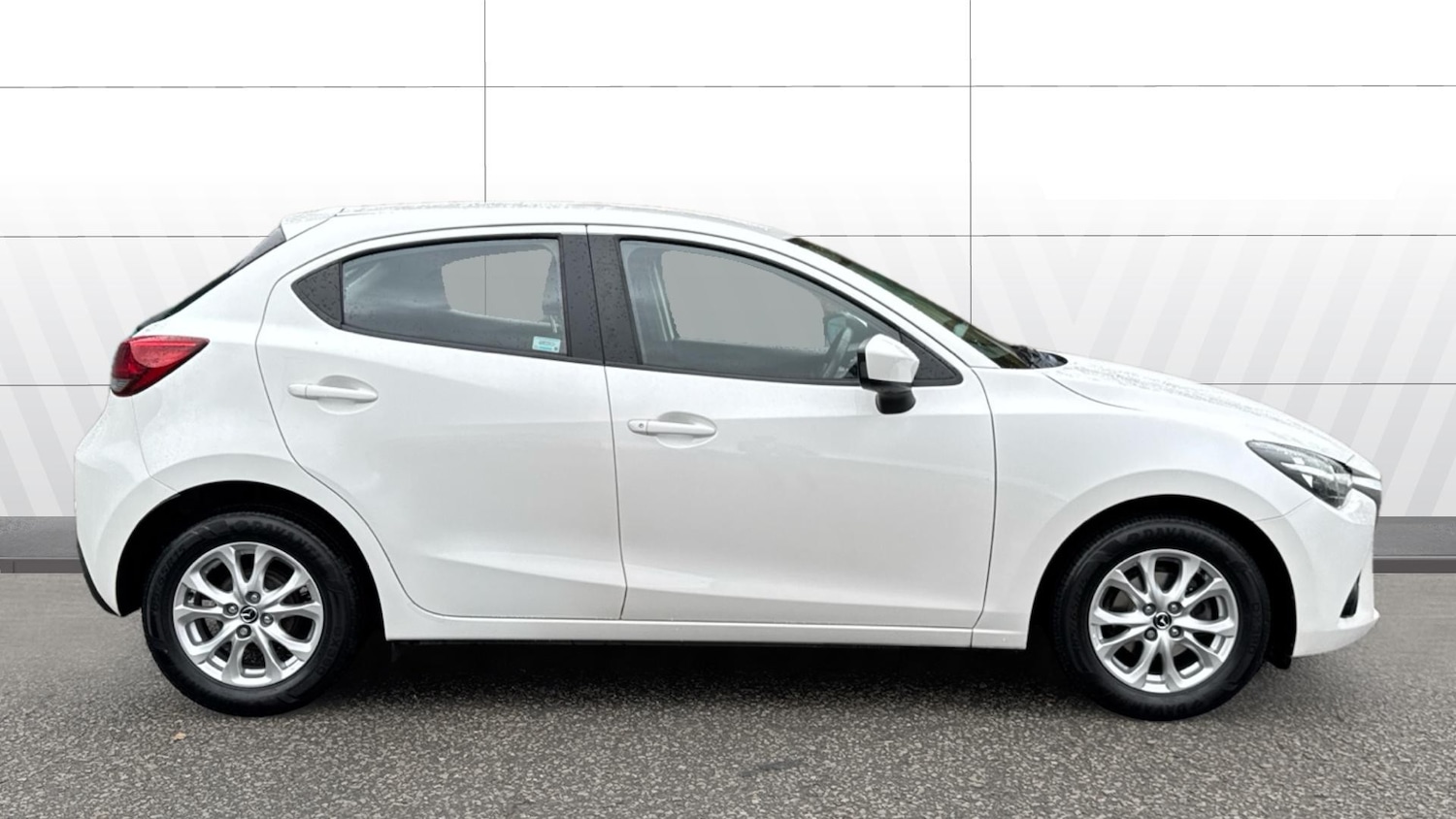 Used Mazda Mazda2 2016 for sale - 76131127: Photo 5