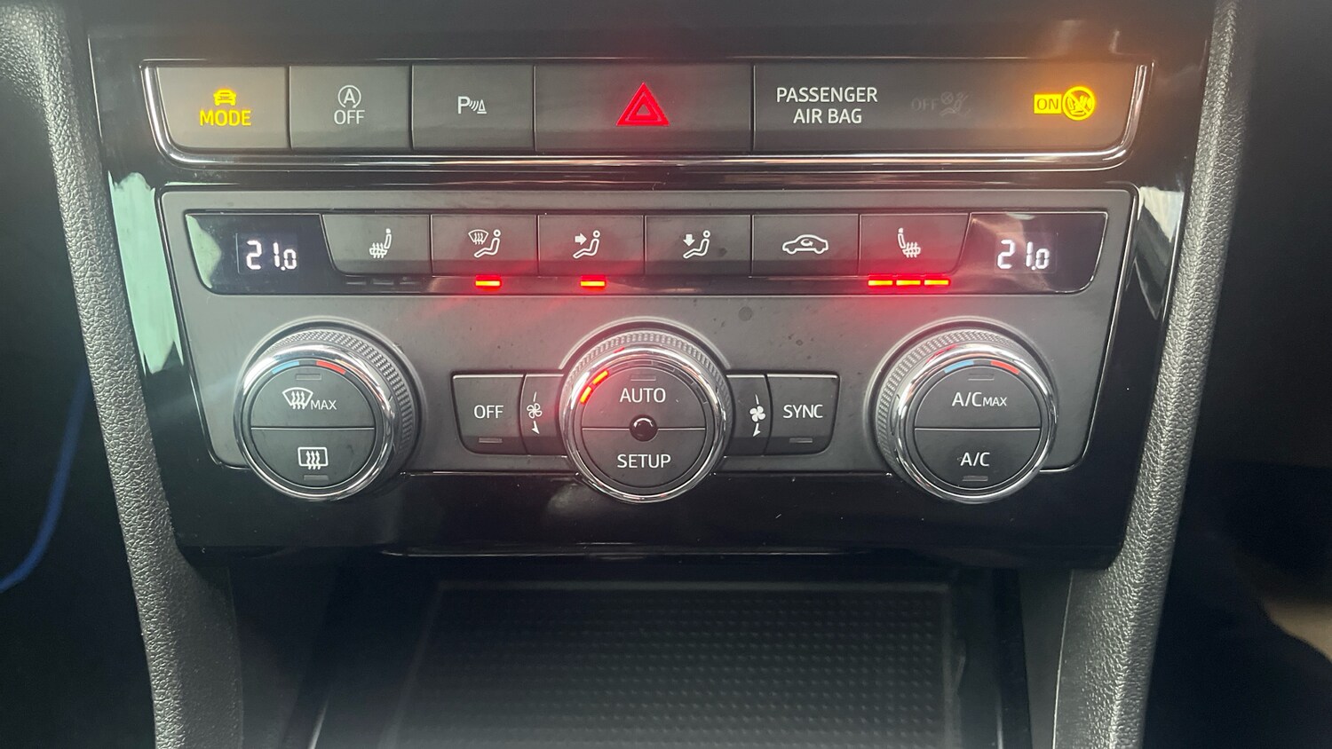 Used SEAT Leon 2019 for sale - 77353521: Photo 30