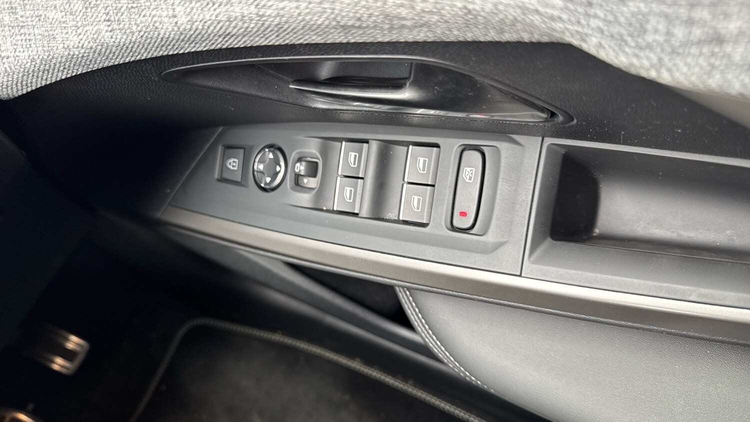 Used Peugeot 5008 2025 for sale - 76287104: Photo 34