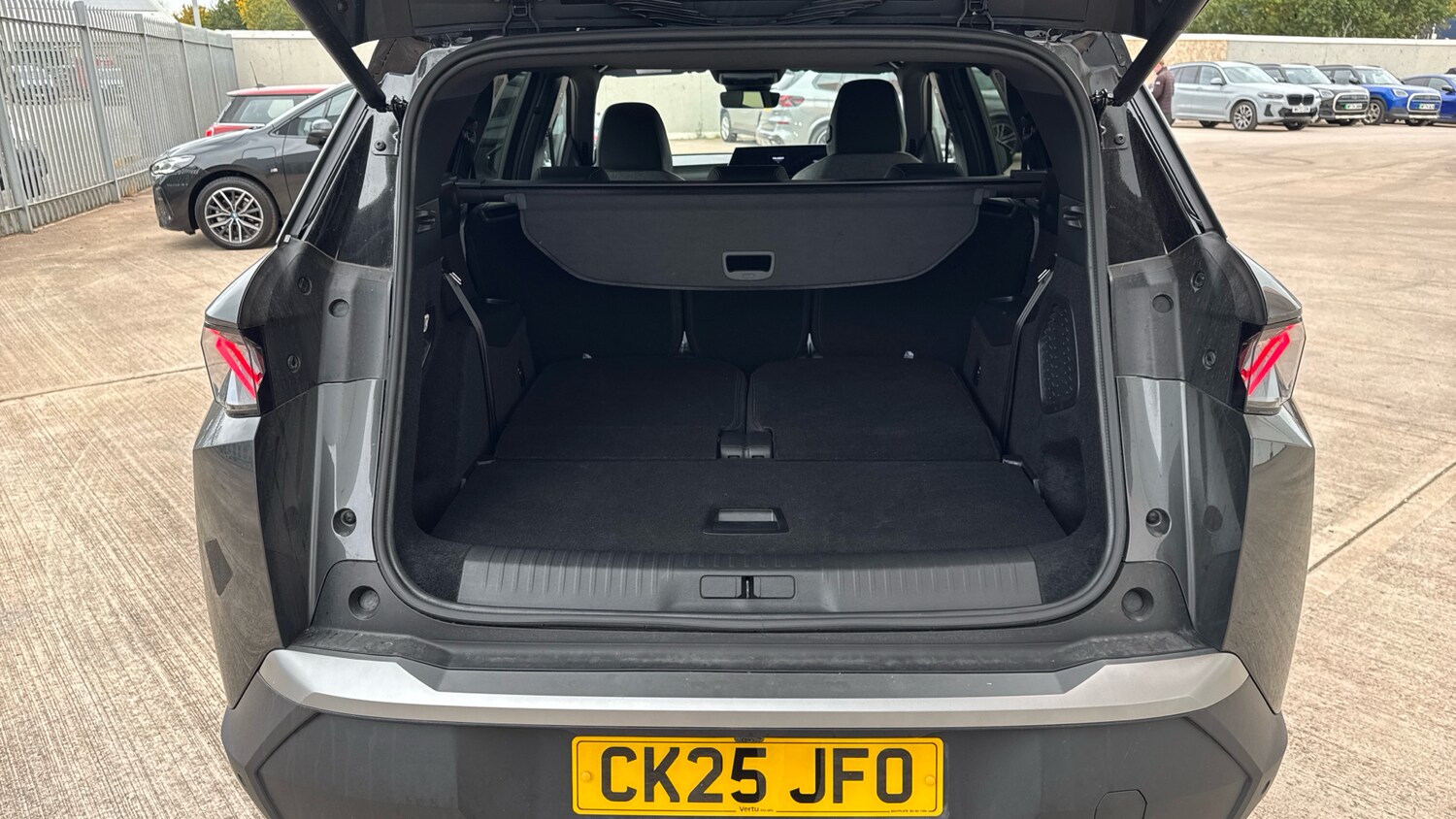 Used Peugeot 5008 2025 for sale - 76287104: Photo 4