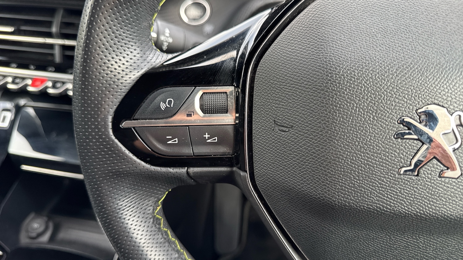 Used Peugeot 2008 2022 for sale - 78111909: Photo 31