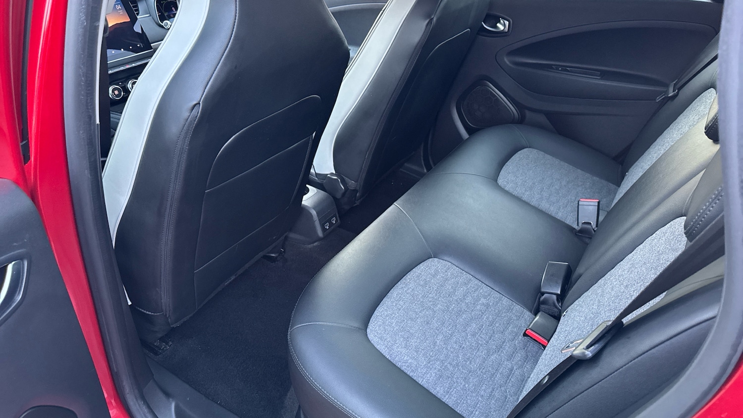 Used Renault Zoe 2020 for sale - 76131130: Photo 16
