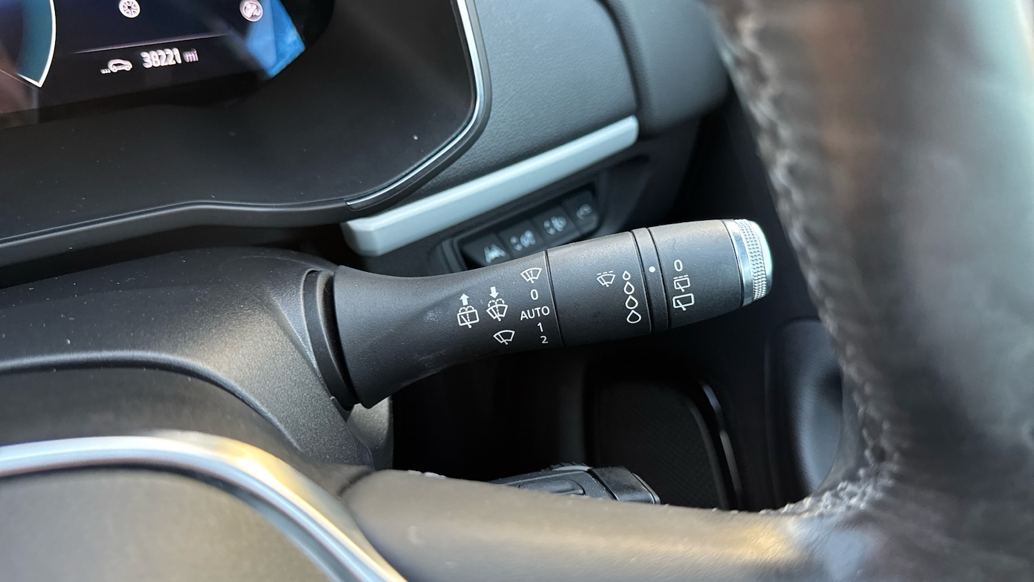 Used Renault Zoe 2020 for sale - 76131130: Photo 32