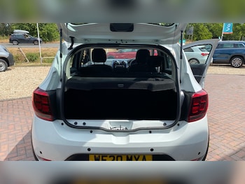 Used Dacia Sandero Stepway 2020 for sale - 79445672: Photo