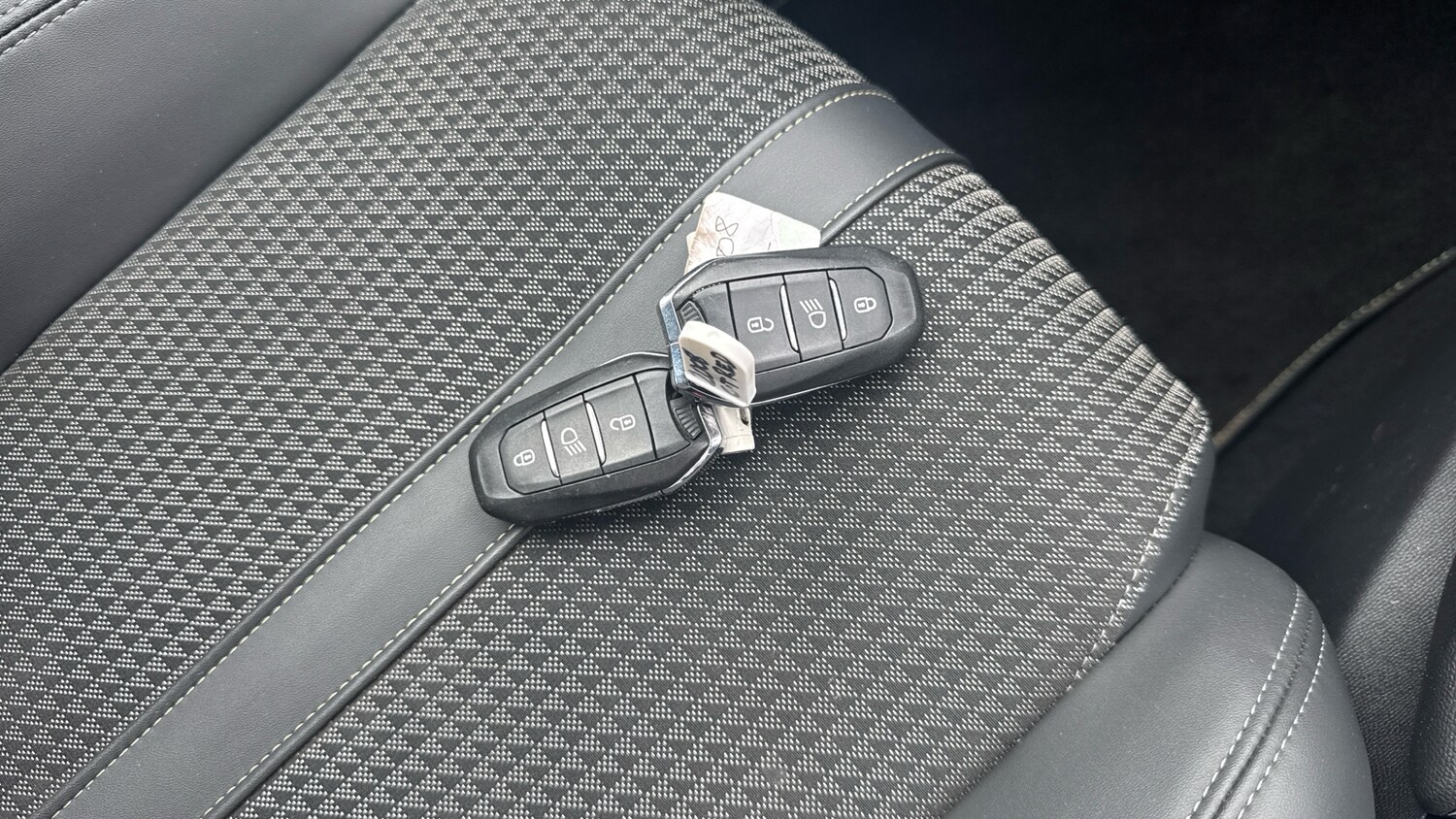 Used Peugeot 2008 2020 for sale - 77735468: Photo 33