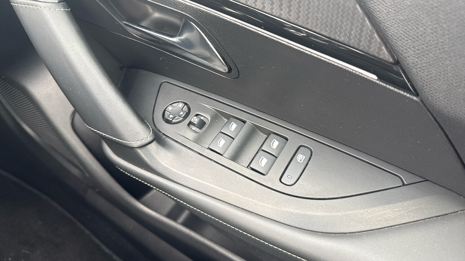 Used Peugeot 2008 2020 for sale - 77735468: Photo 45