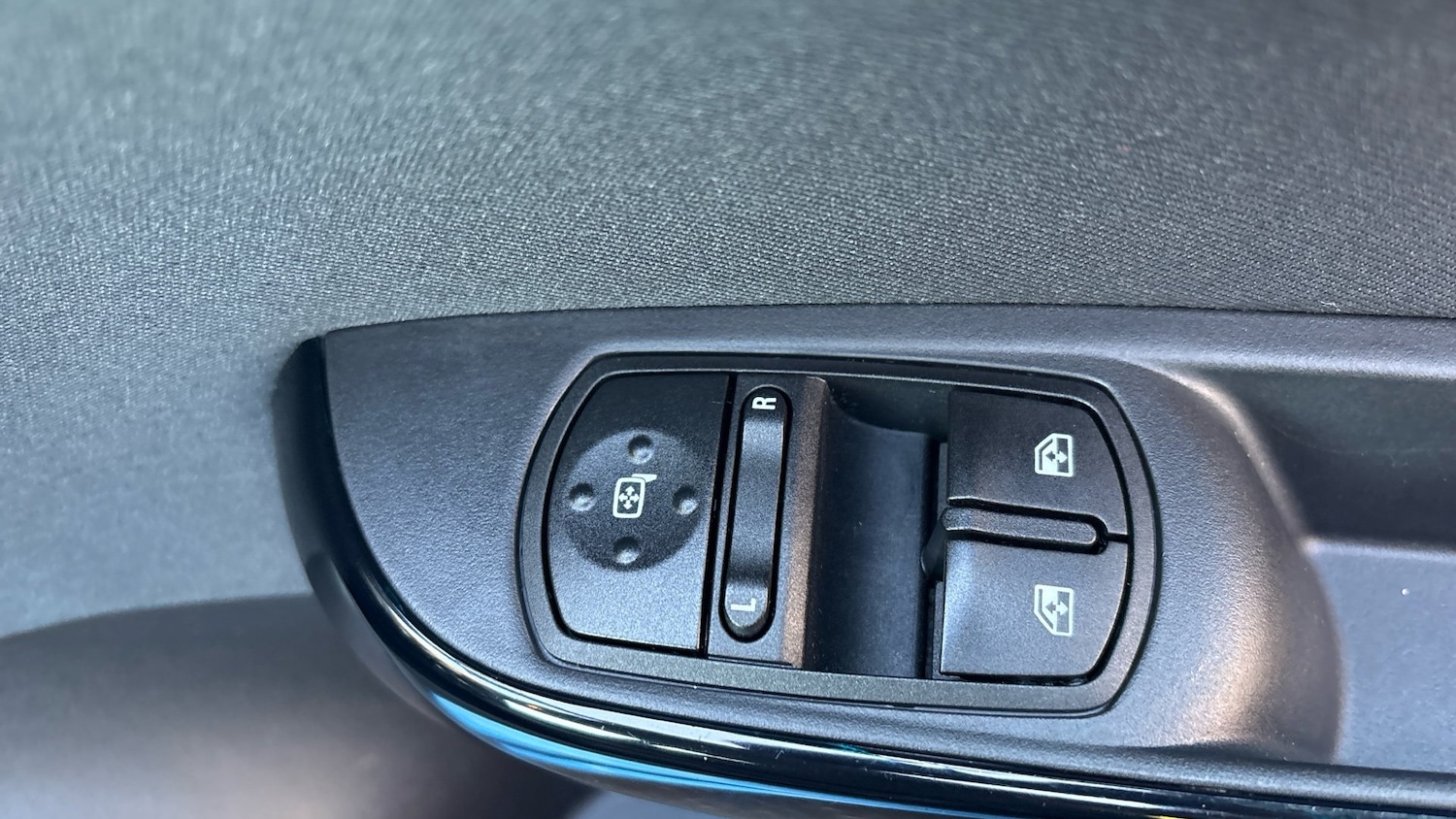 Used Vauxhall Corsa 2017 for sale - 76877796: Photo 24