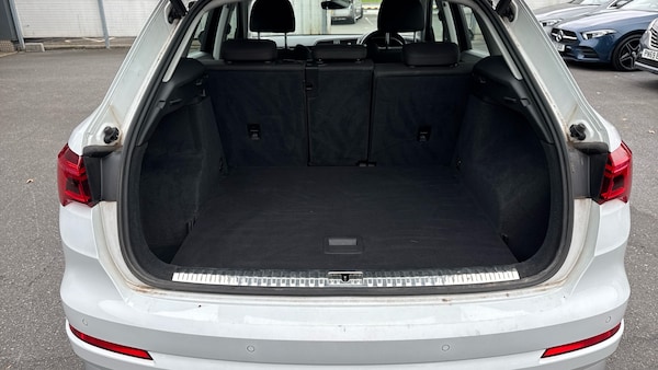 Used Audi Q3 2019 for sale - 76272346: Photo 4