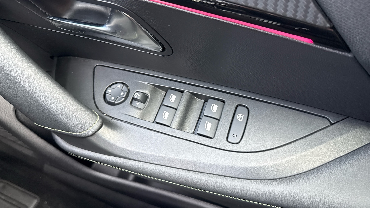 Used Peugeot 2008 2023 for sale - 78004278: Photo 39