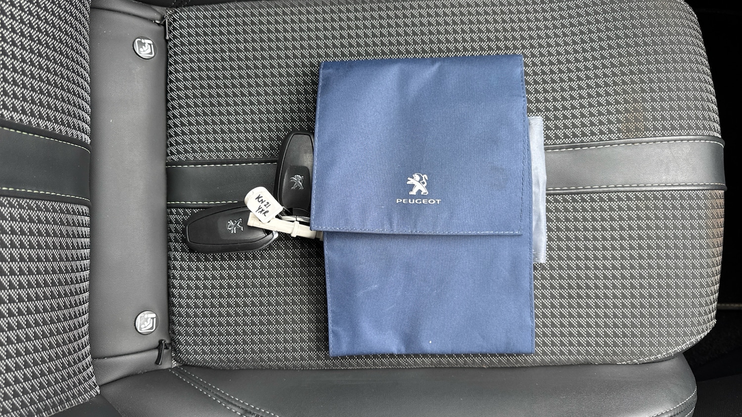 Used Peugeot 2008 2021 for sale - 76479467: Photo 19