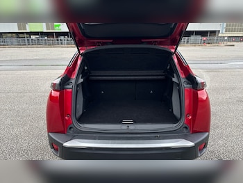 Used Peugeot 2008 2021 for sale - 76479467: Photo