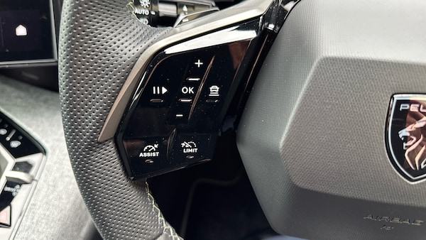 Used Peugeot 3008 2025 for sale - 76298872: Photo 32