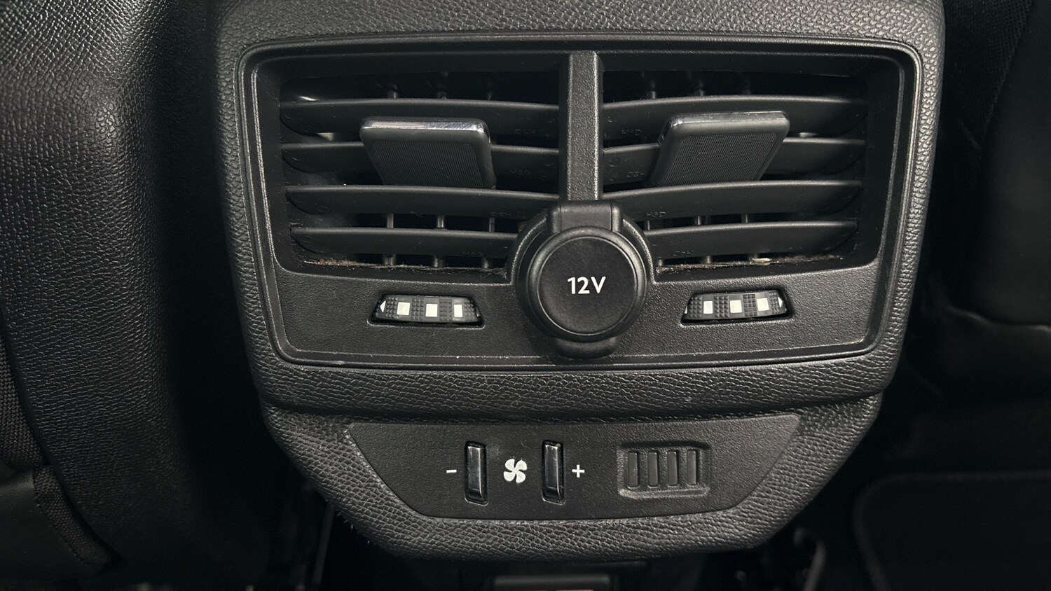 Used Peugeot 5008 2021 for sale - 76894363: Photo 24