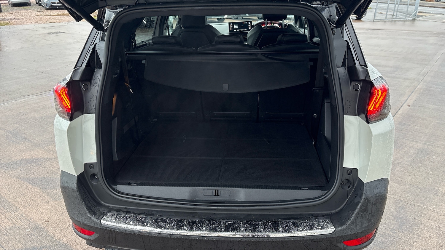 Used Peugeot 5008 2021 for sale - 76894363: Photo 4