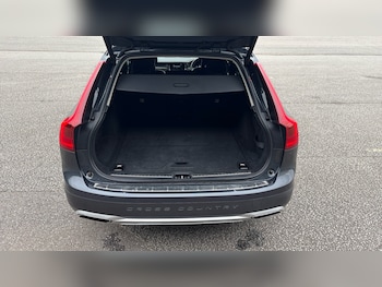 Used Volvo V90 2018 for sale - 76205883: Photo