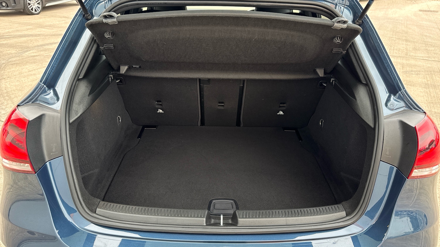 Used Mercedes-Benz A-Class 2021 for sale - 76422235: Photo 4