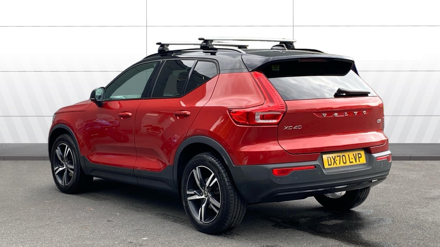Used Volvo XC40 2020 for sale - 76131134: Photo 2