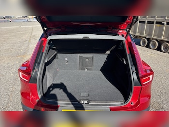 Used Volvo XC40 2020 for sale - 76131134: Photo 4