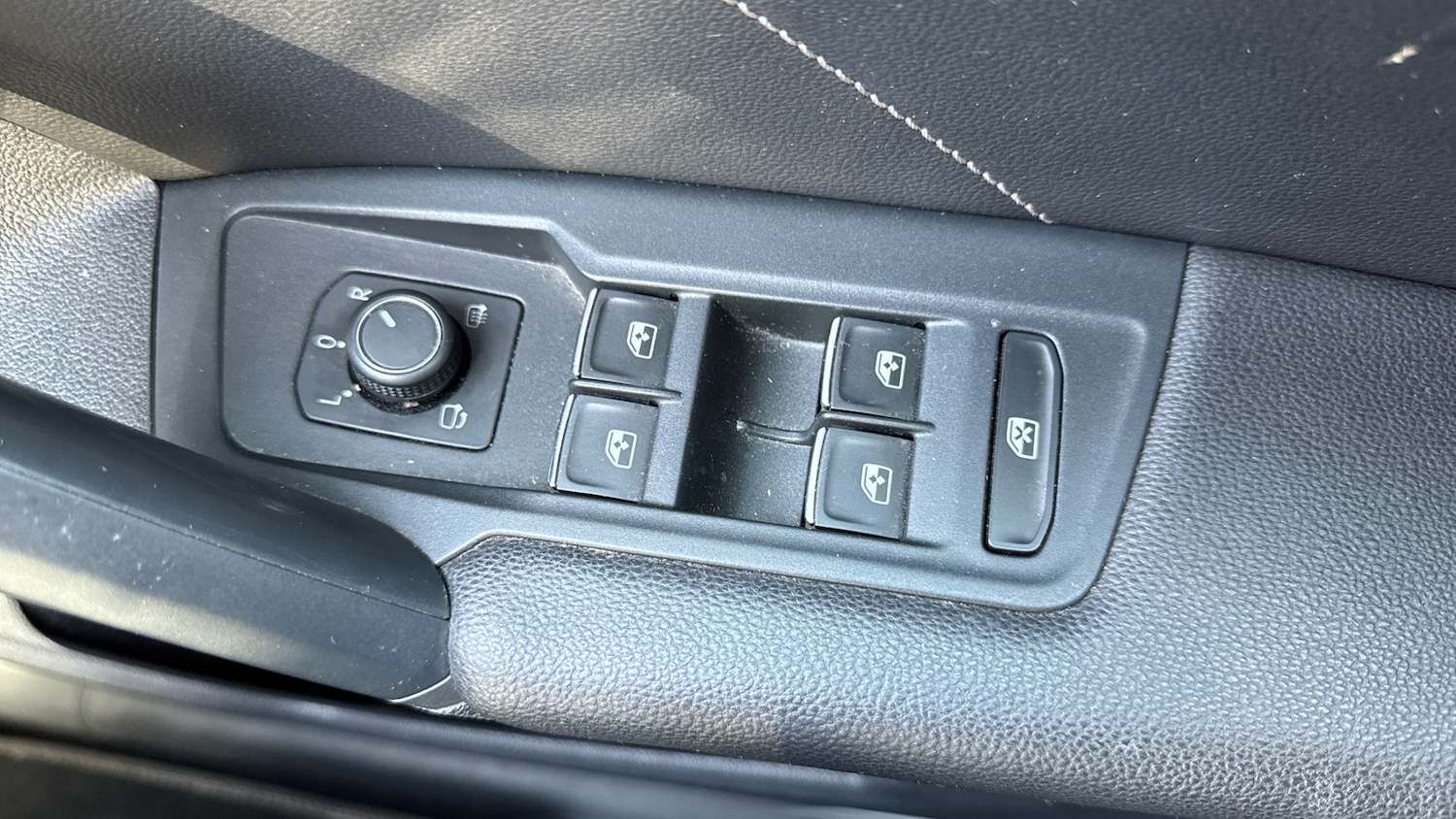 Used Volkswagen Tiguan 2021 for sale - 77763361: Photo 31