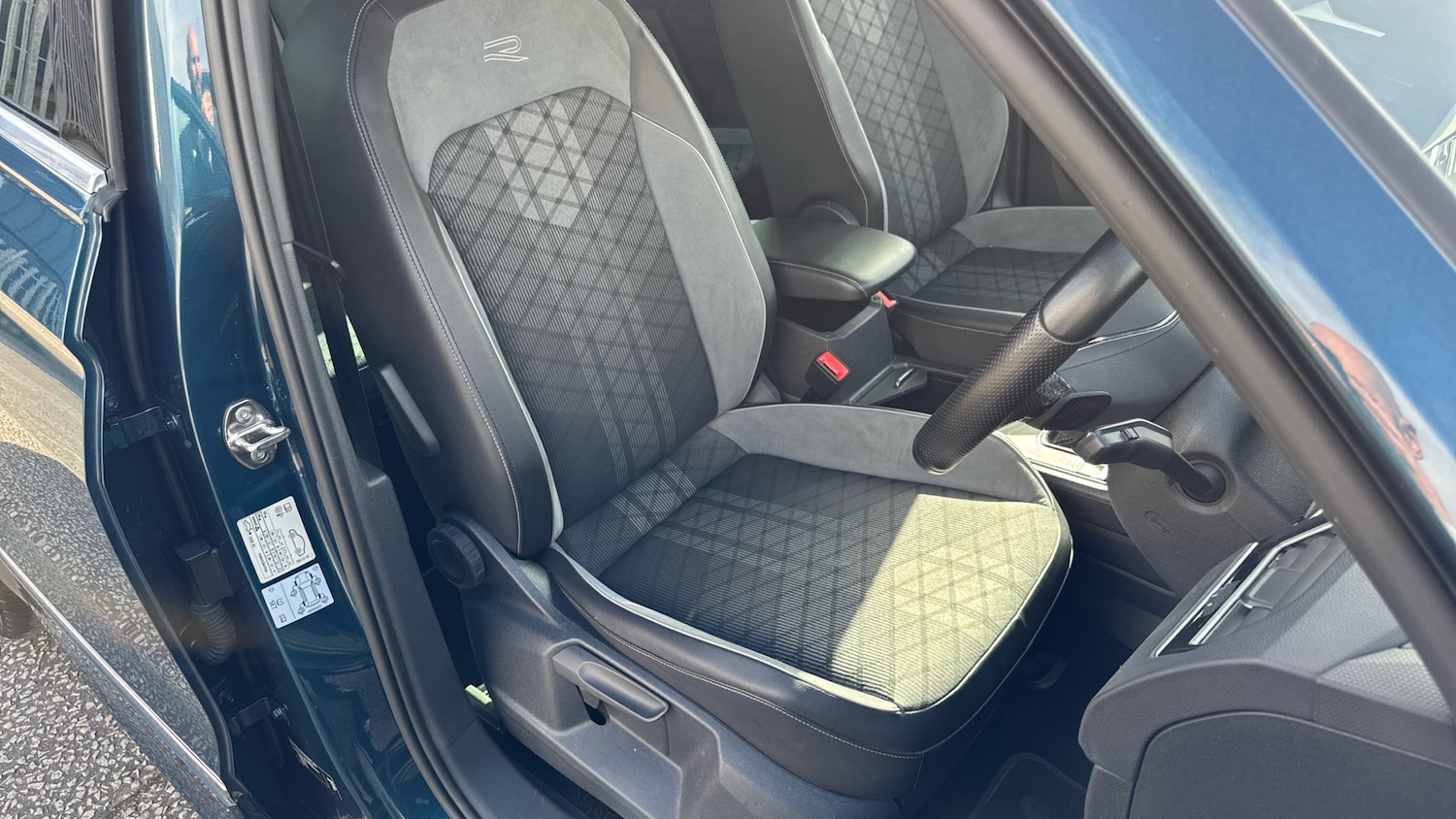 Used Volkswagen Tiguan 2021 for sale - 77763361: Photo 32