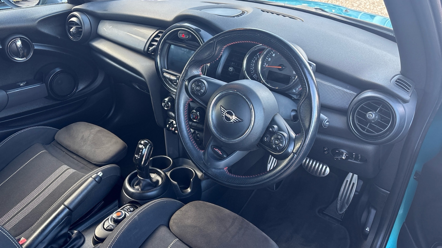 Used MINI Convertible 2018 for sale - 77847691: Photo 11