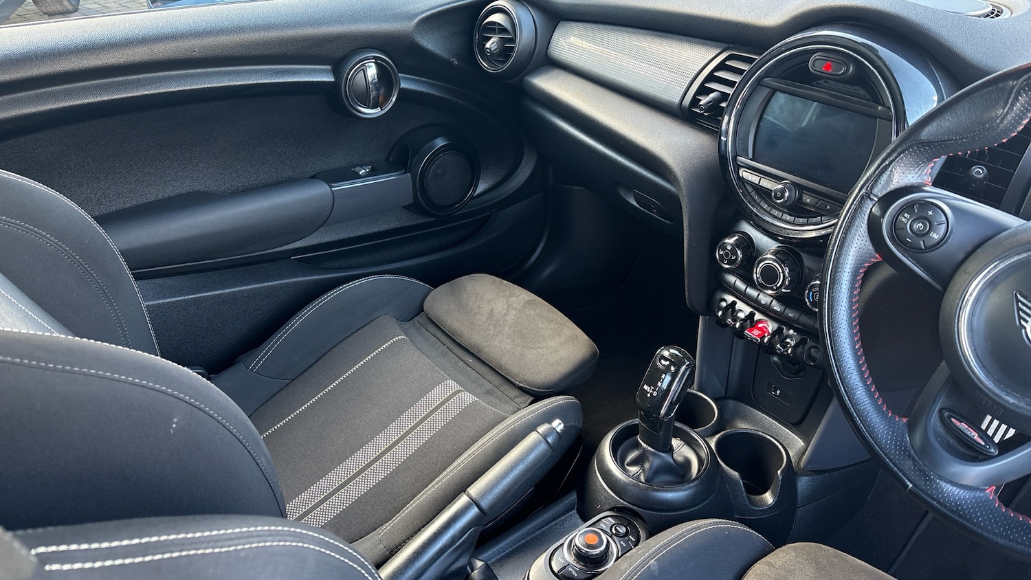 Used MINI Convertible 2018 for sale - 77847691: Photo 14