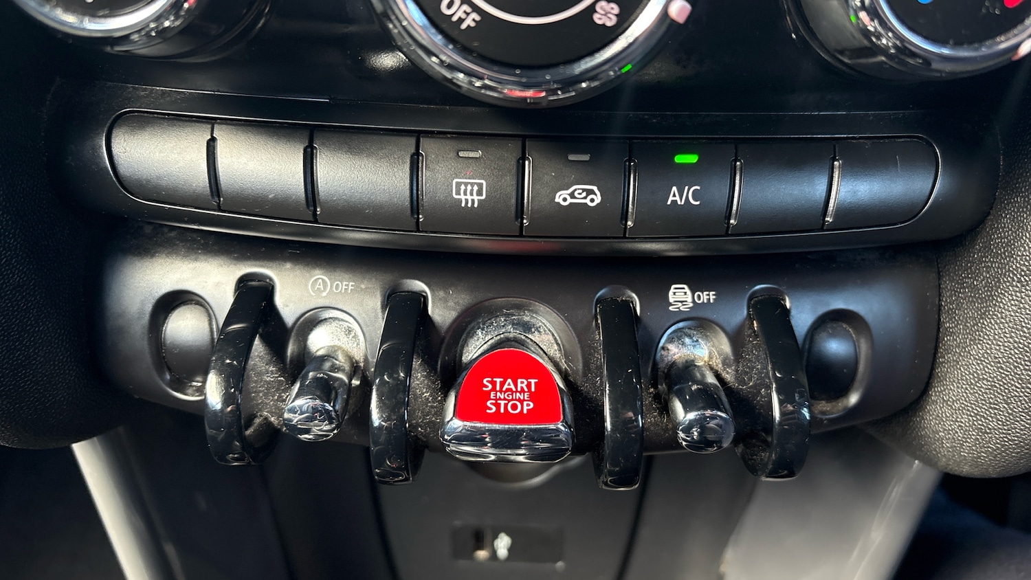 Used MINI Convertible 2018 for sale - 77847691: Photo 23