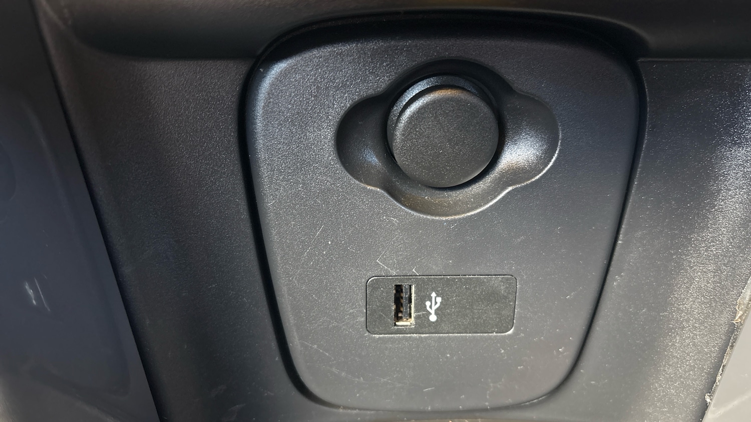 Used MINI Convertible 2018 for sale - 77847691: Photo 24