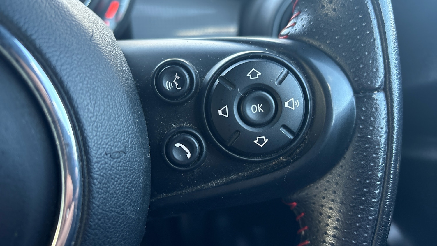 Used MINI Convertible 2018 for sale - 77847691: Photo 32