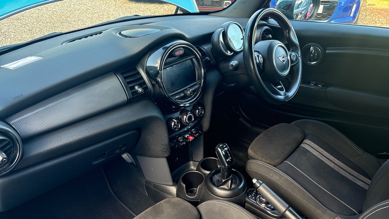 Used MINI Convertible 2018 for sale - 77847691: Photo 9