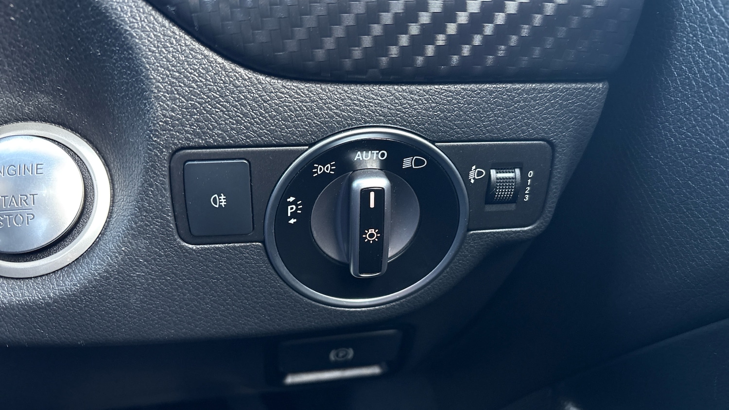 Used Mercedes-Benz A-Class 2017 for sale - 76894348: Photo 37