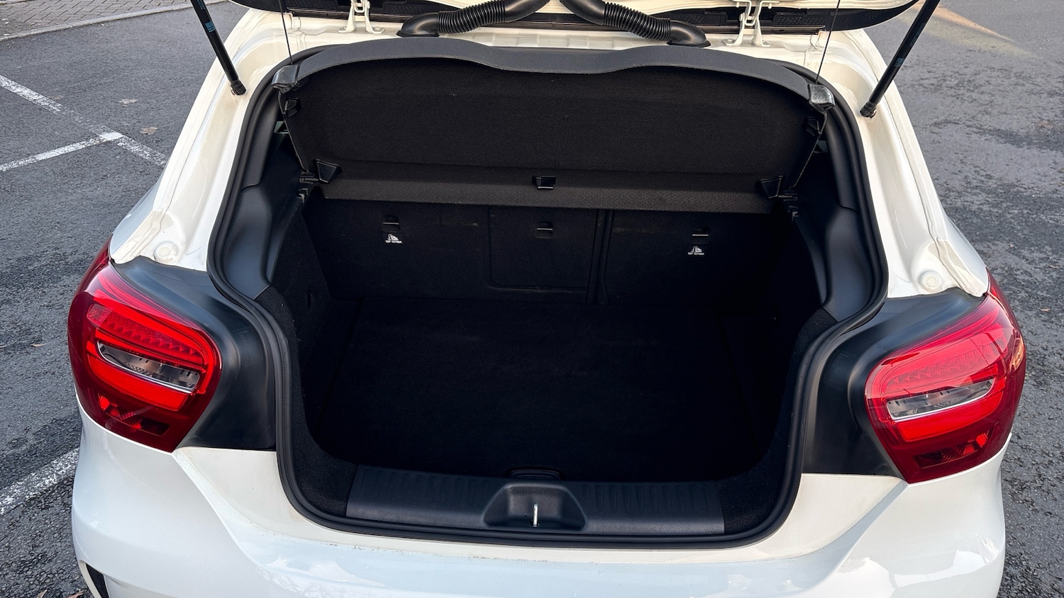 Used Mercedes-Benz A-Class 2017 for sale - 76894348: Photo 4