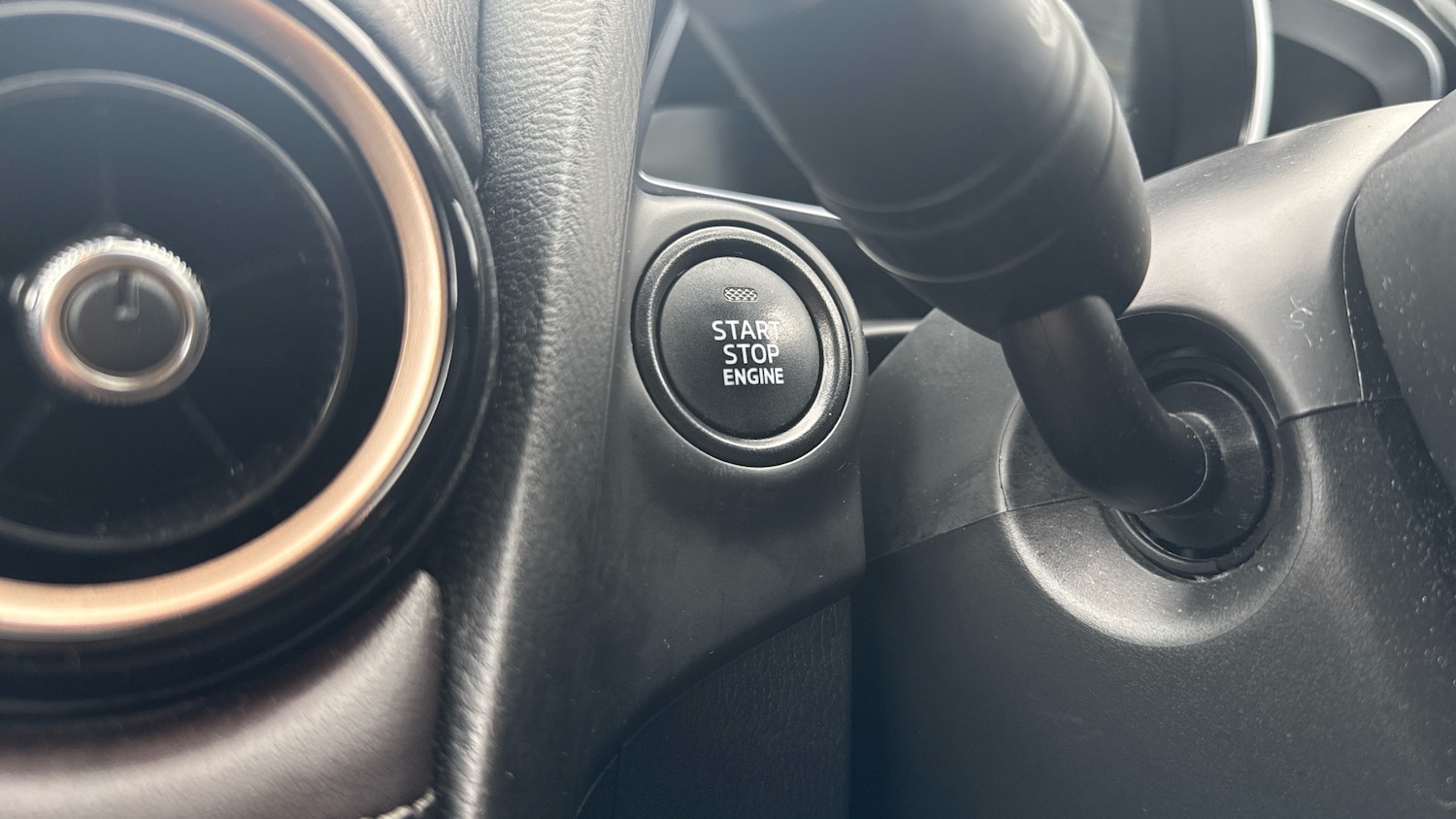 Used Mazda Mazda2 2018 for sale - 77715279: Photo 41