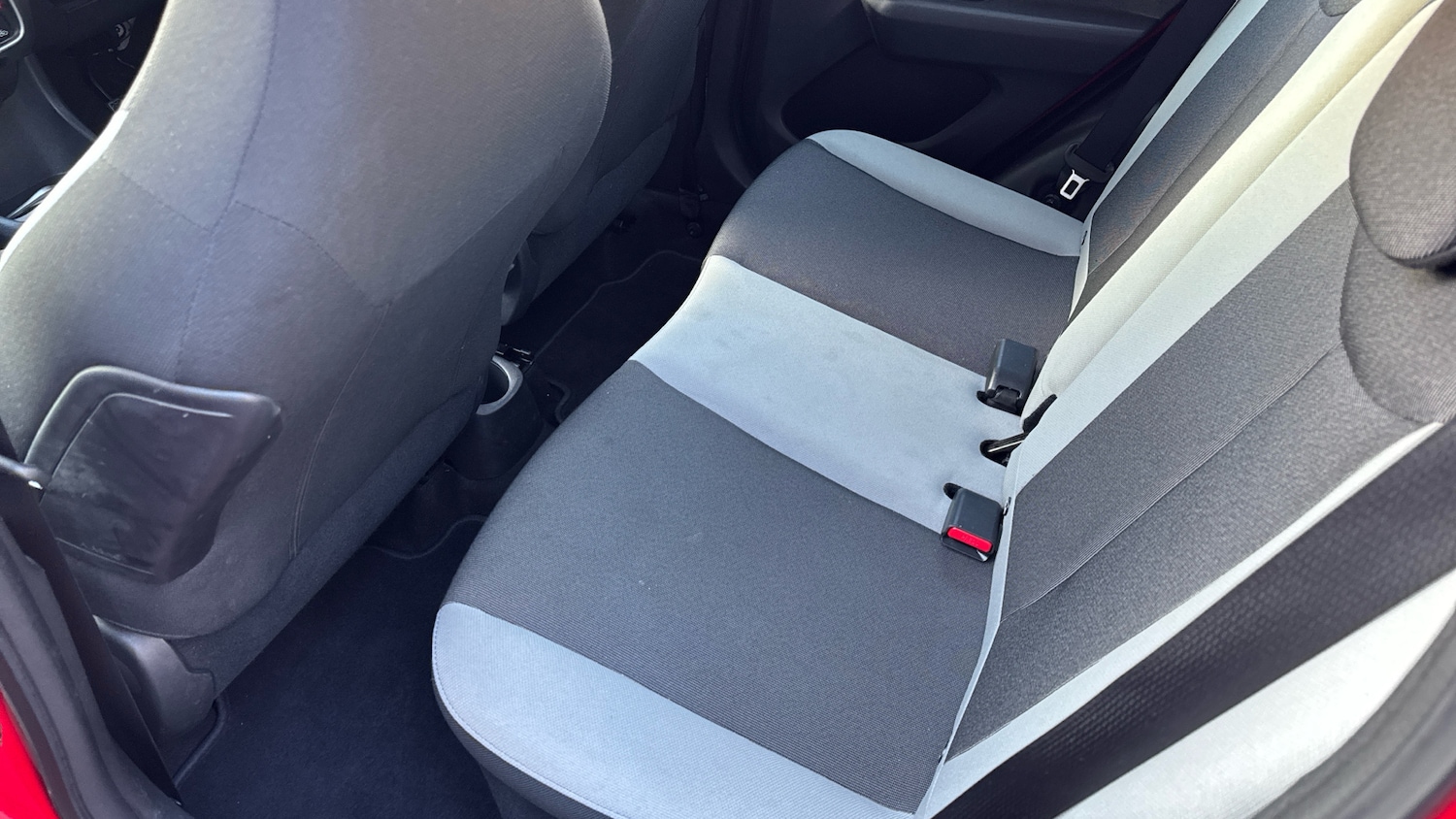 Used Toyota AYGO 2017 for sale - 76782527: Photo 16