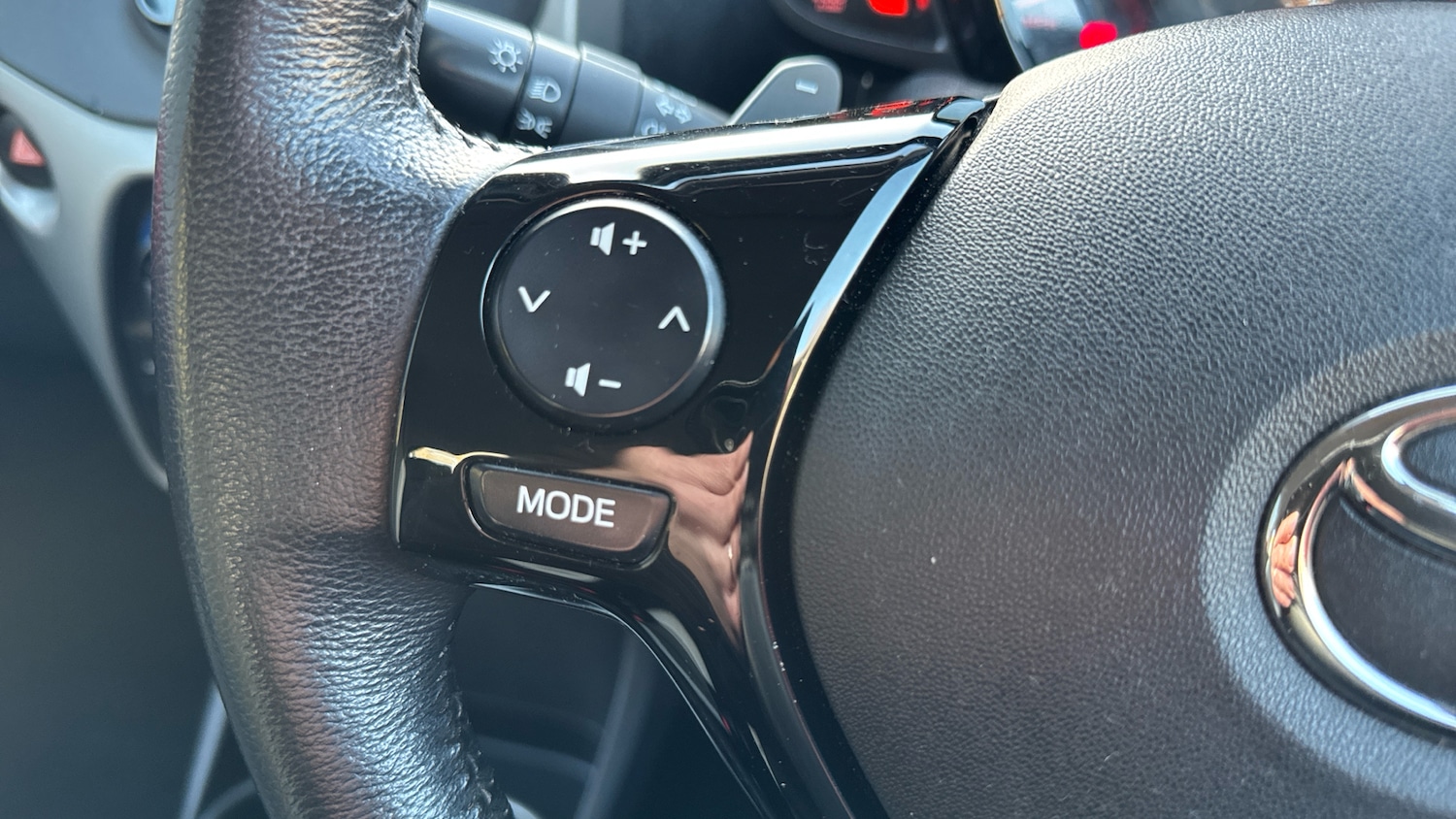 Used Toyota AYGO 2017 for sale - 76782527: Photo 24