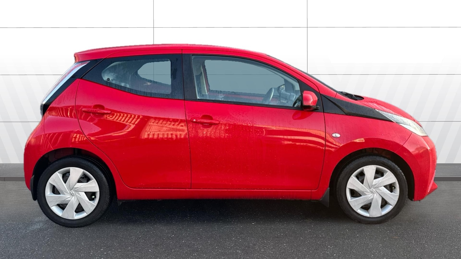 Used Toyota AYGO 2017 for sale - 76782527: Photo 5