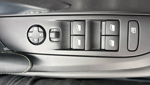Used Peugeot 208 2022 for sale - 76263167: Photo 27