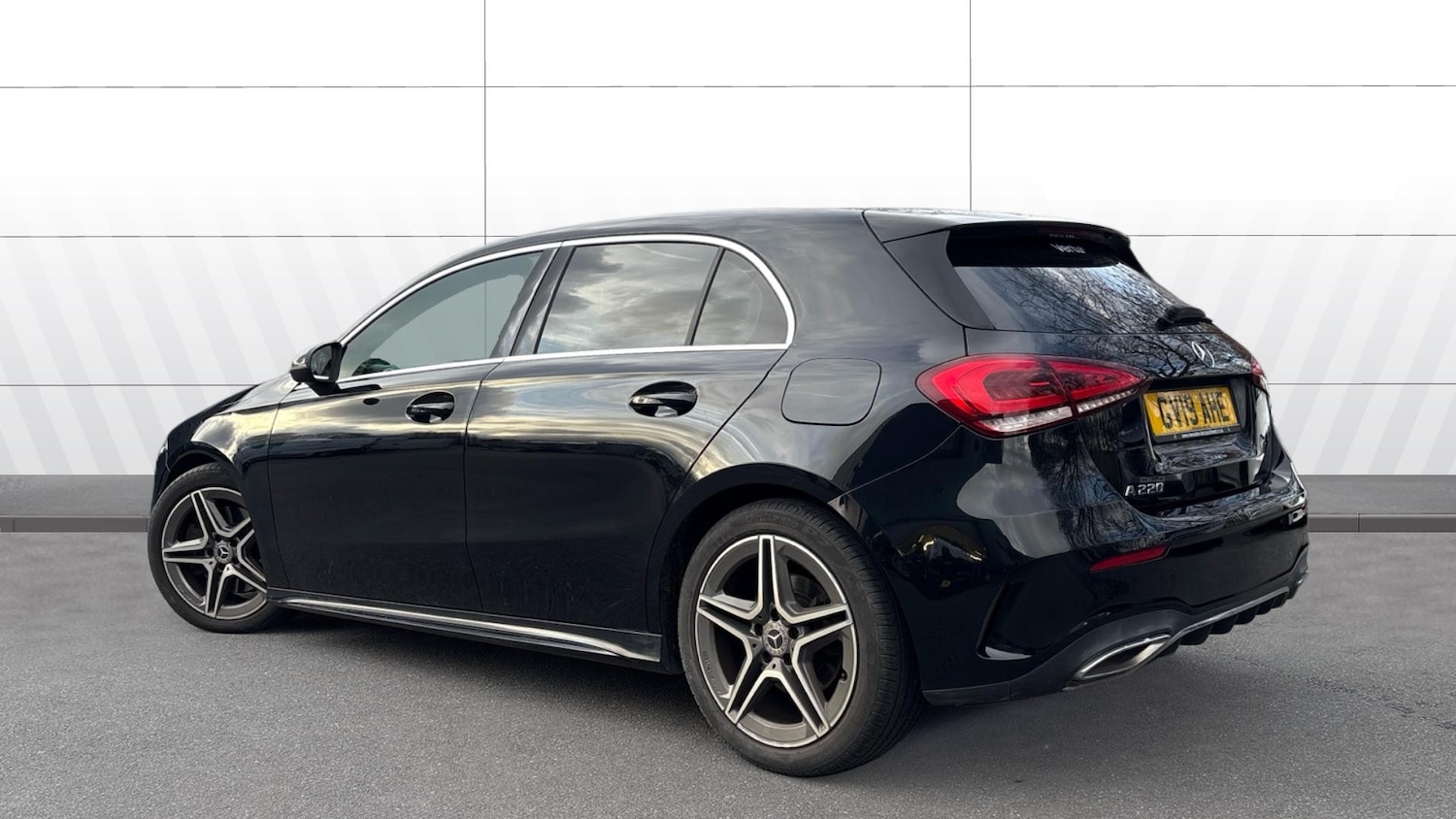 Used Mercedes-Benz A-Class 2019 for sale - 77046531: Photo 2