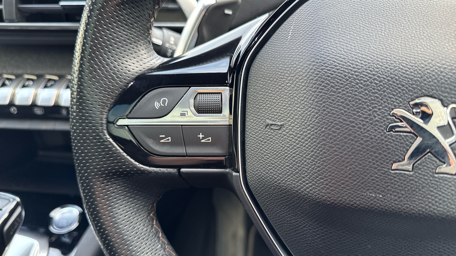 Used Peugeot 3008 2020 for sale - 77116429: Photo 28