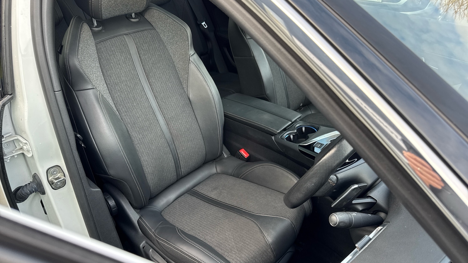 Used Peugeot 3008 2020 for sale - 77116429: Photo 36