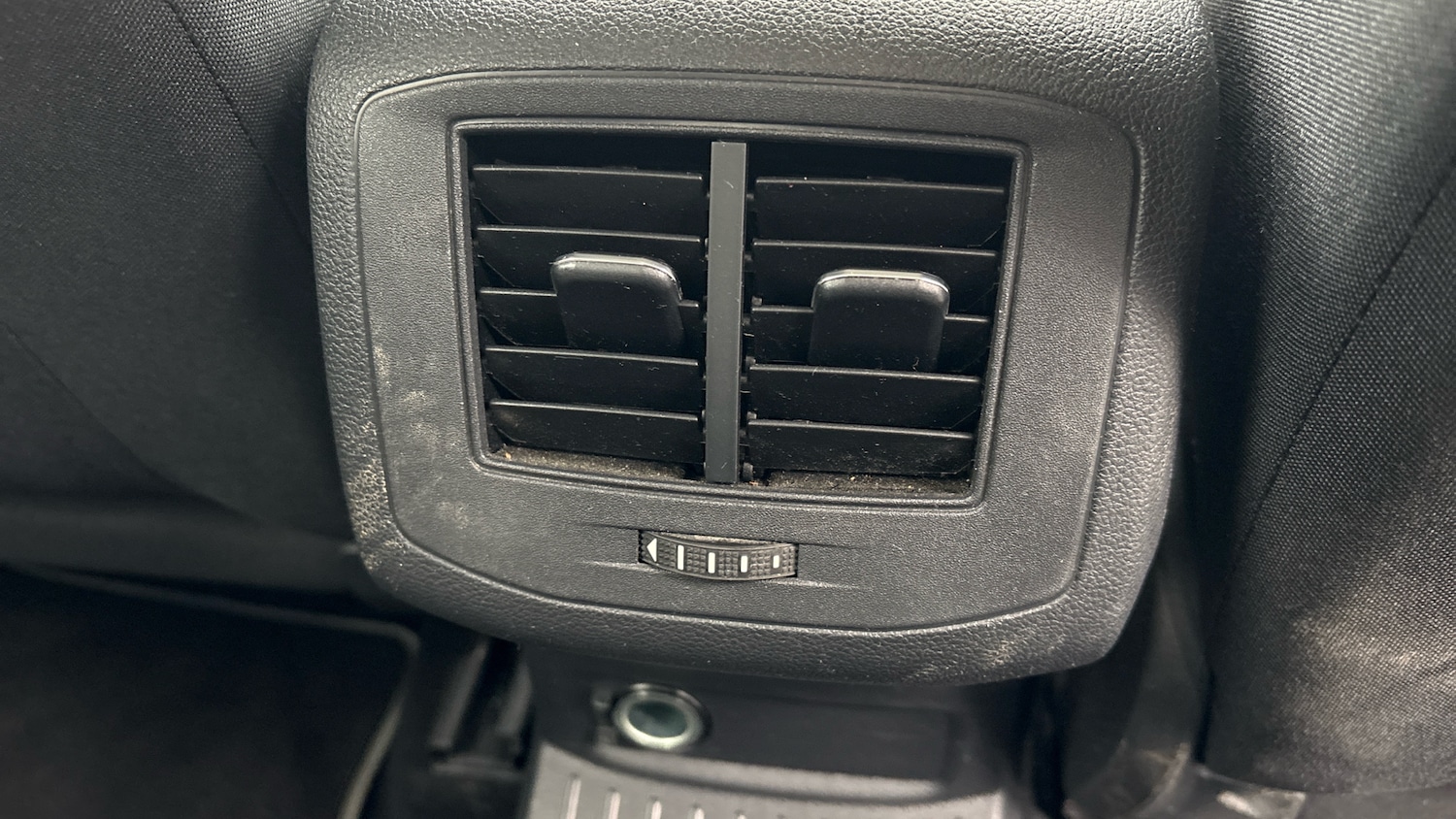 Used Volkswagen T-Roc 2019 for sale - 76881550: Photo 31