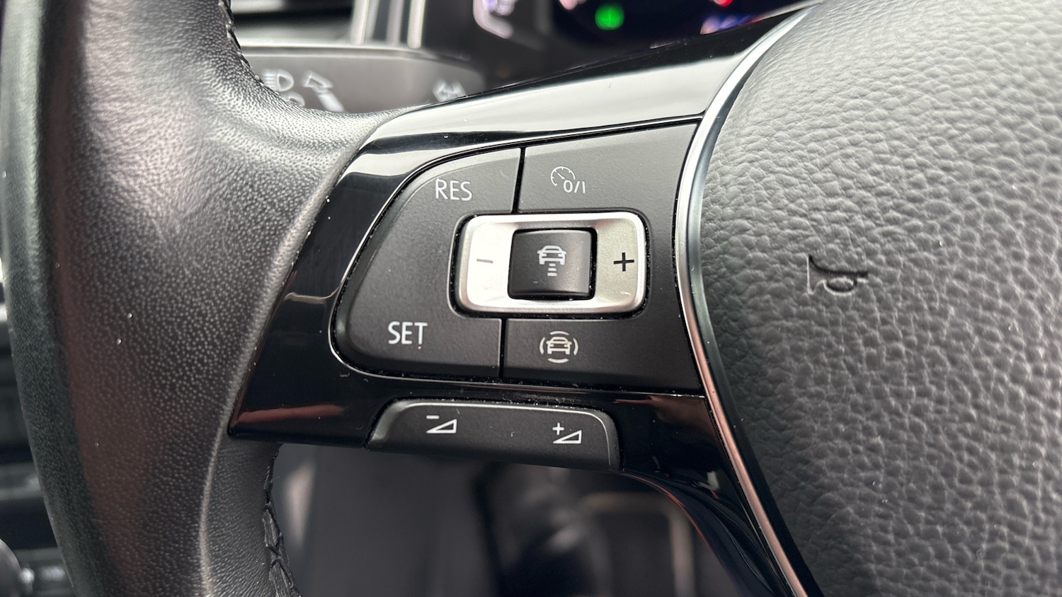 Used Volkswagen T-Roc 2019 for sale - 76881550: Photo 33