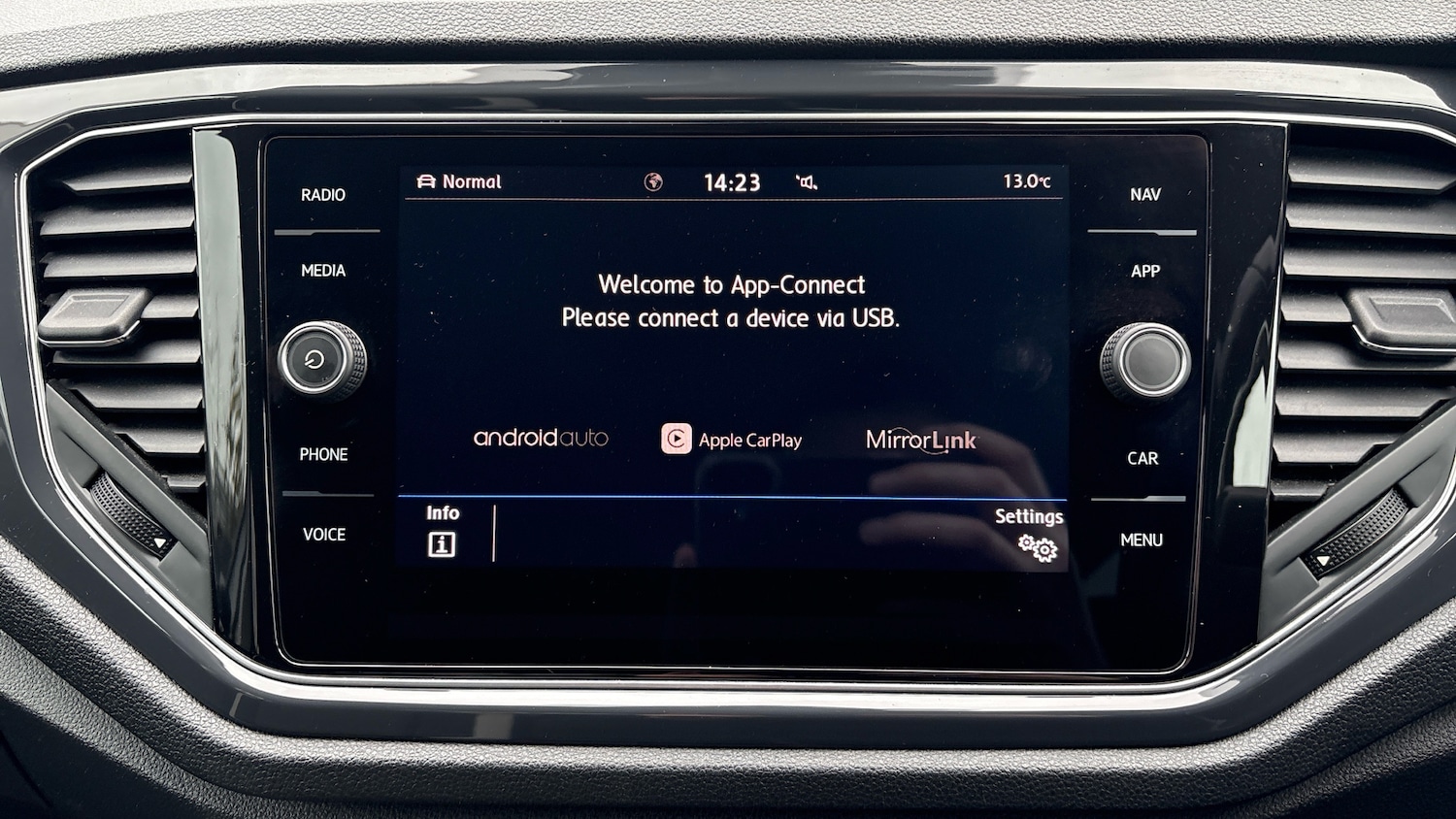 Used Volkswagen T-Roc 2019 for sale - 76881550: Photo 48