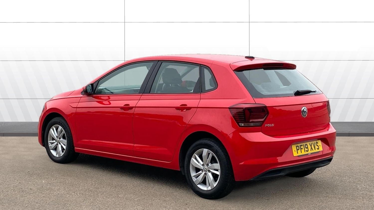 Used Volkswagen Polo 2019 for sale - 76302846: Photo 2