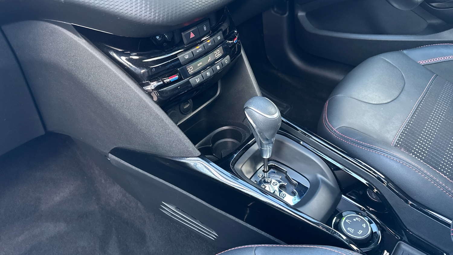 Used Peugeot 2008 2019 for sale - 77532590: Photo 13