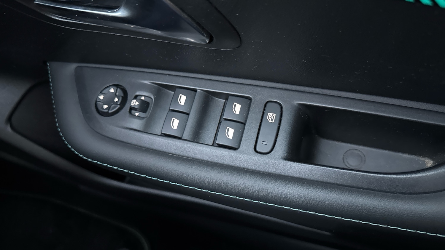 Used Peugeot 208 2023 for sale - 76948848: Photo 31