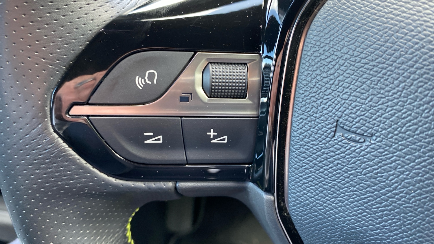 Used Peugeot 2008 2020 for sale - 76322391: Photo 47