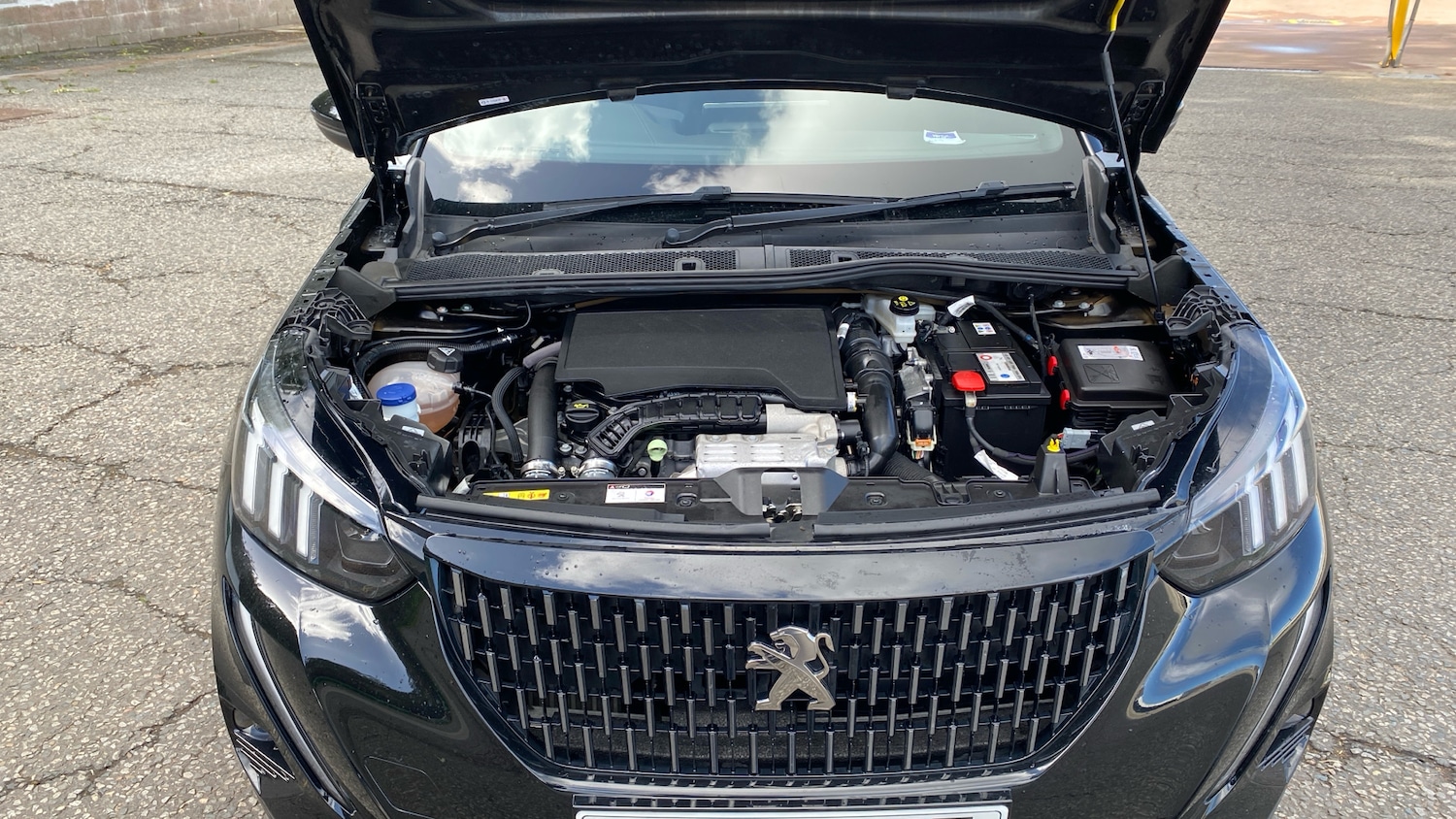 Used Peugeot 2008 2020 for sale - 76322391: Photo 8