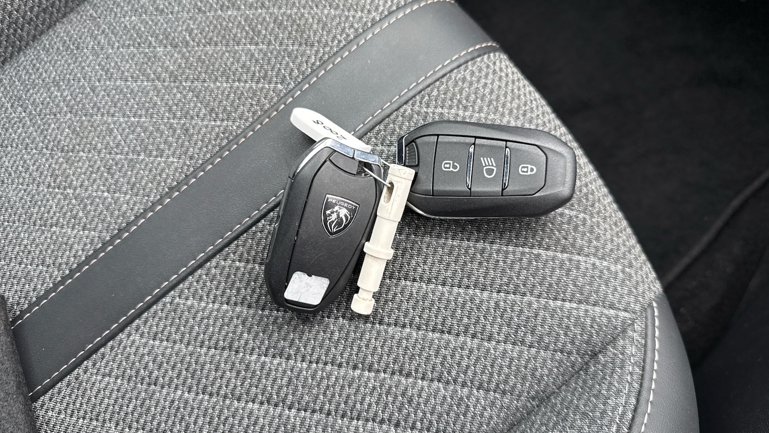 Used Peugeot 2008 2023 for sale - 77915376: Photo 33